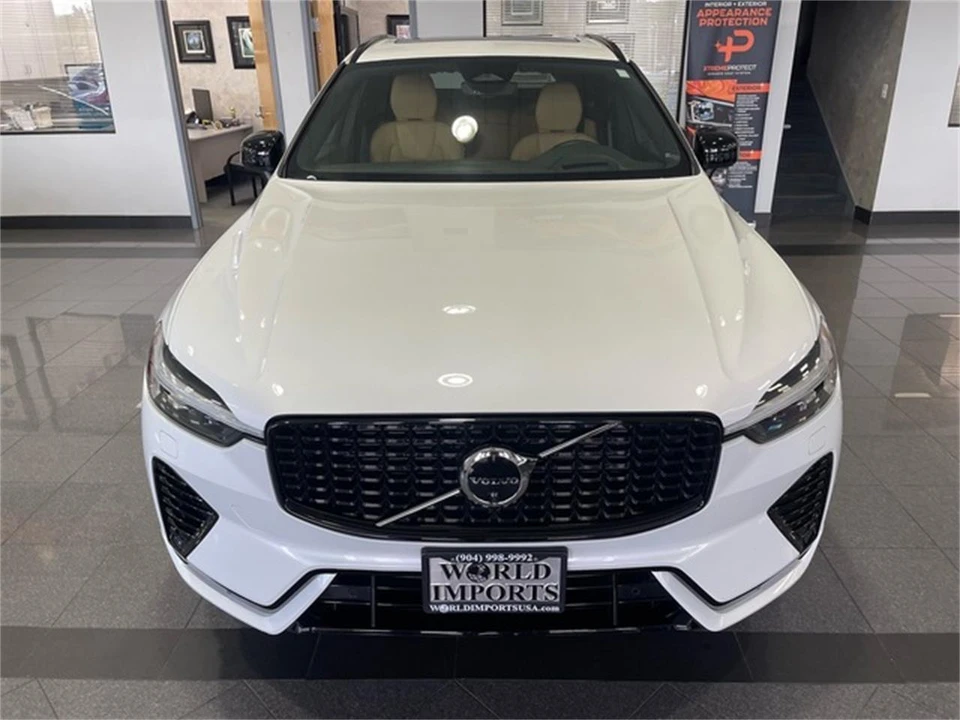 2023 Volvo XC60 2nd Gen - Image 9 of 31