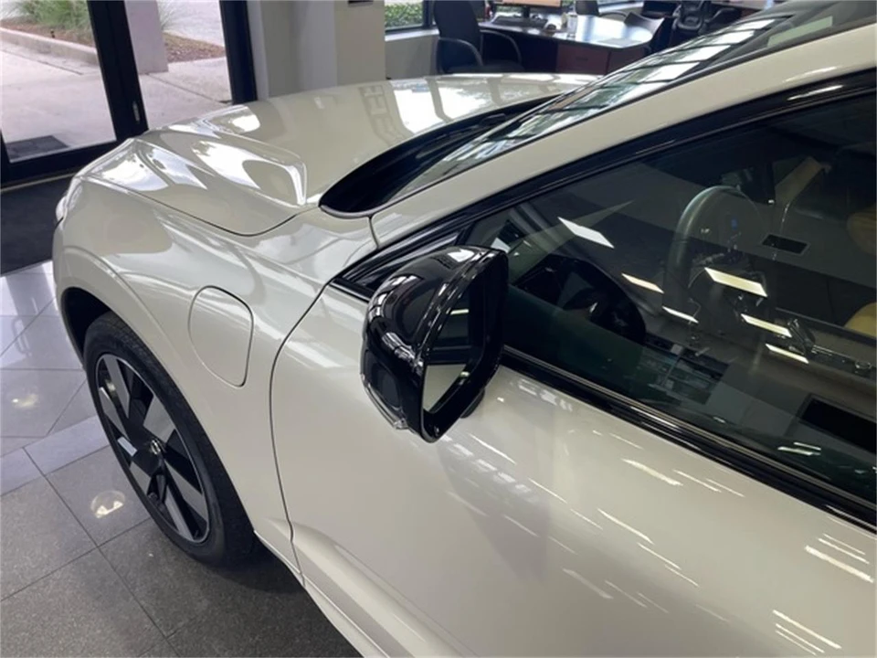 2023 Volvo XC60 2nd Gen - Image 11 of 31