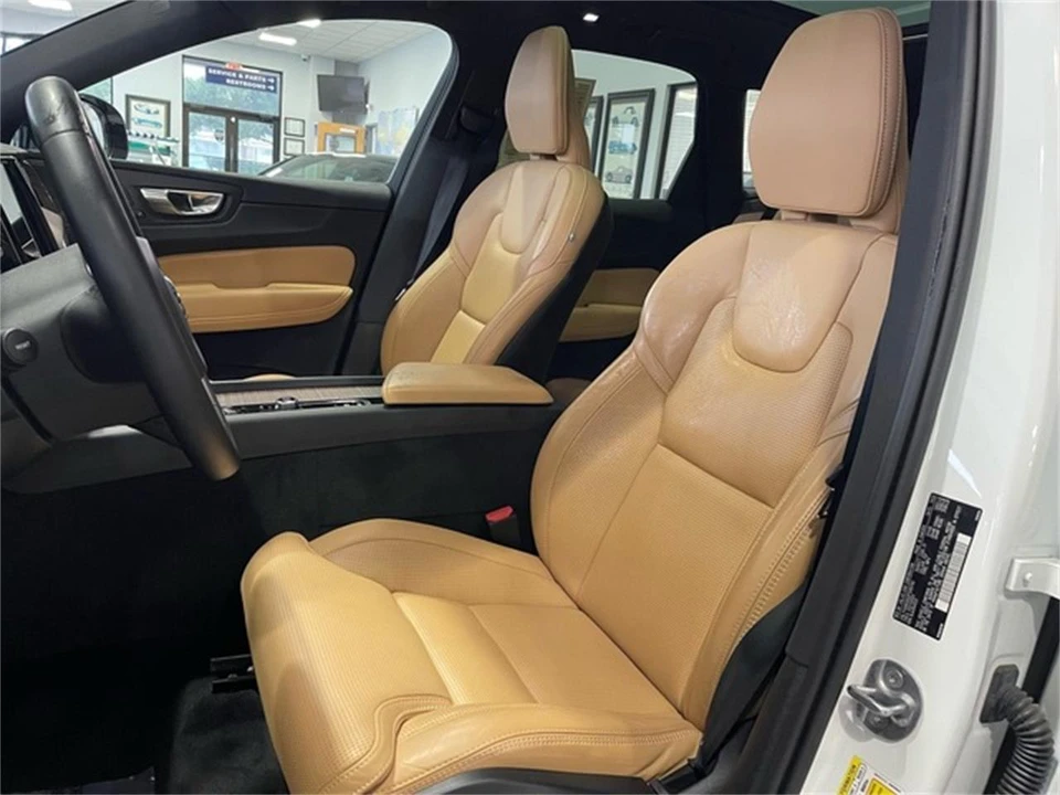 2023 Volvo XC60 2nd Gen - Image 25 of 31