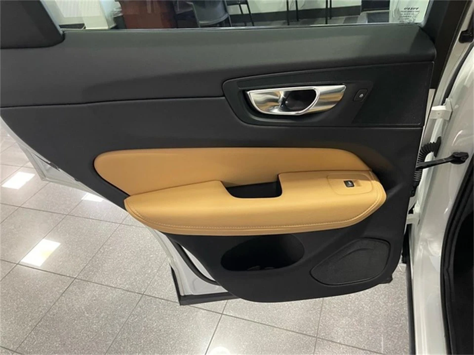 2023 Volvo XC60 2nd Gen - Image 31 of 31
