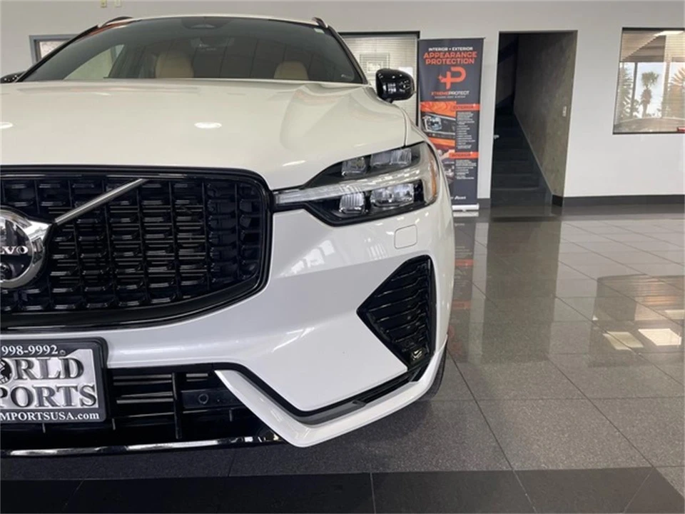2023 Volvo XC60 2nd Gen - Image 10 of 31