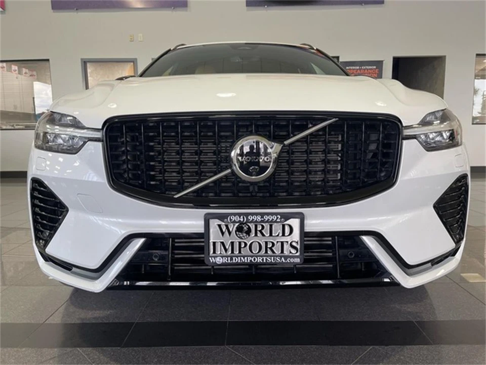 2023 Volvo XC60 2nd Gen - Image 8 of 31