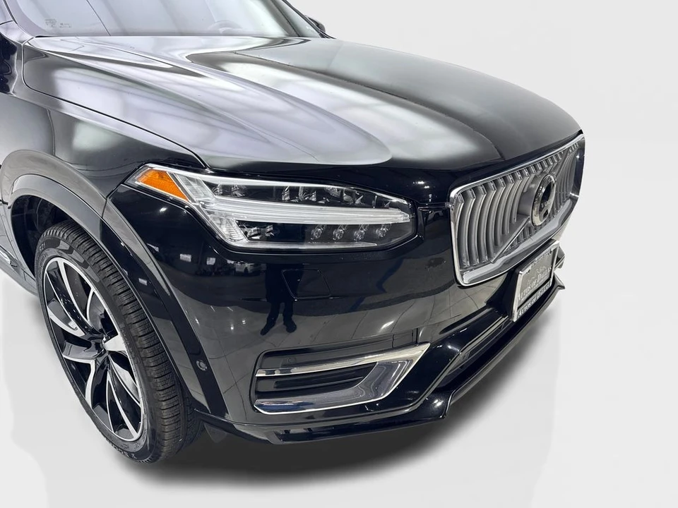 2023 Volvo XC90 2nd Gen - Image 17 of 21