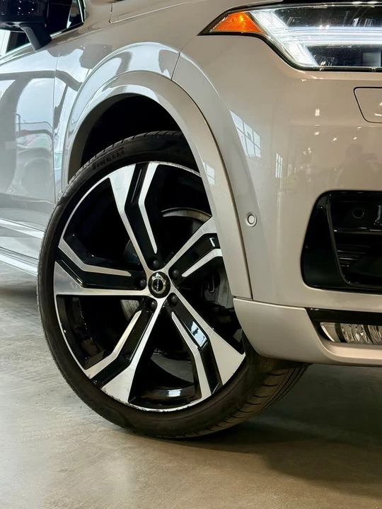 2023 Volvo XC90 2nd Gen - Image 4 of 16