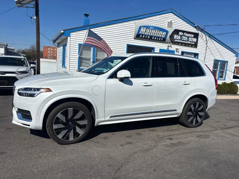 2023 Volvo XC90 2nd Gen - Image 2 of 12