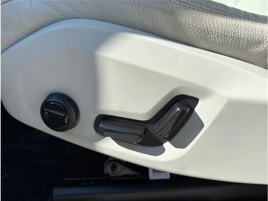 2023 Volvo XC90 2nd Gen - Image 20 of 21
