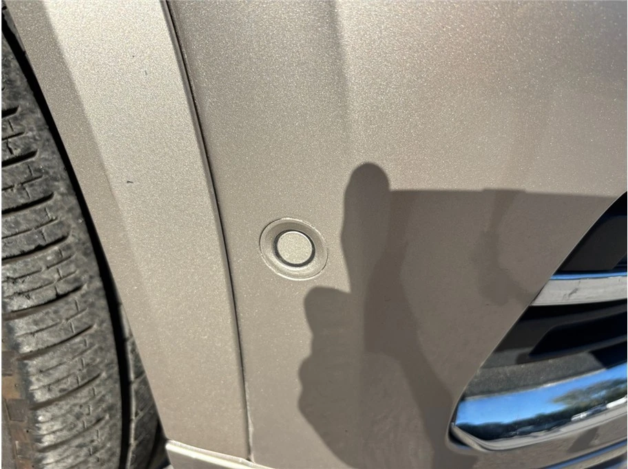 2023 Volvo XC90 2nd Gen - Image 13 of 21