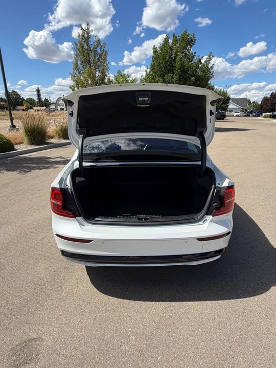 2023 Volvo S60 3rd Gen - Image 5 of 10