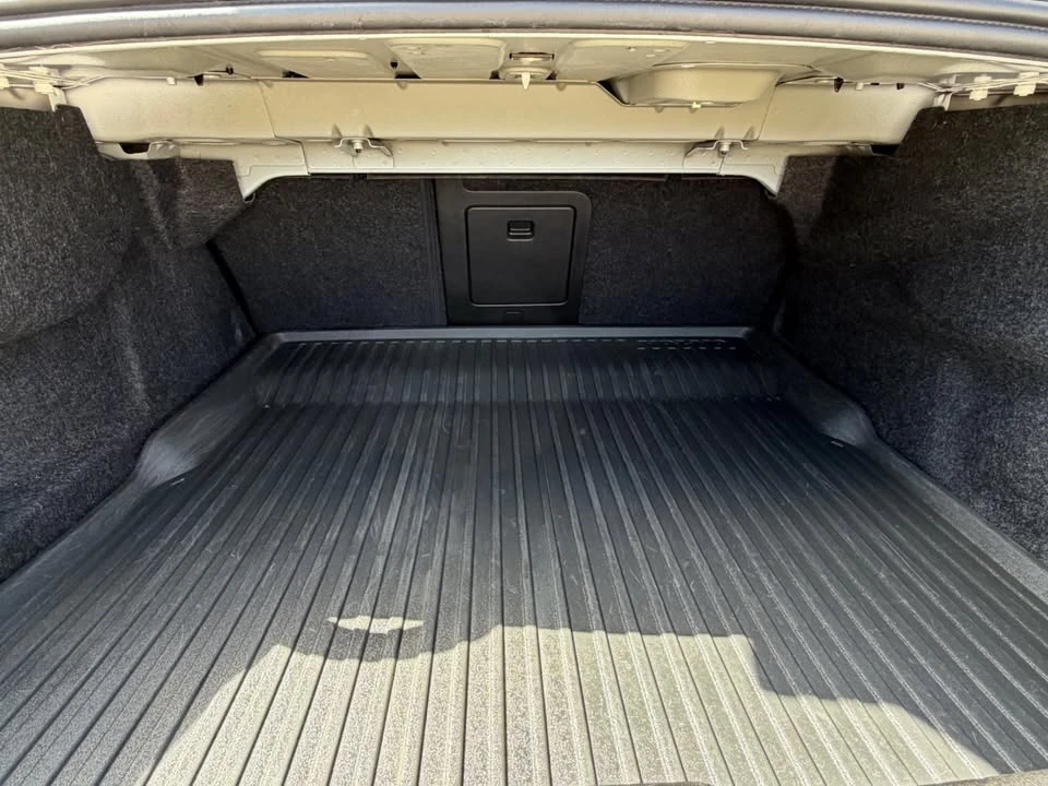 2023 Volvo S60 3rd Gen - Image 6 of 10