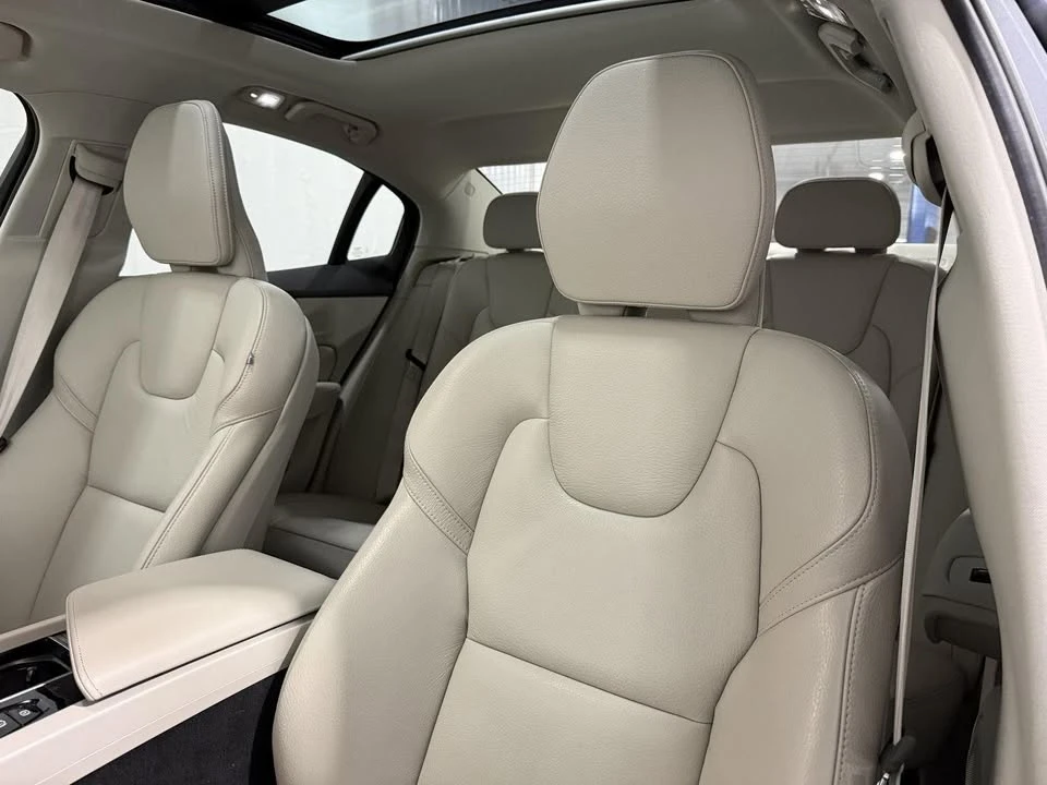 2023 Volvo S60 3rd Gen - Image 3 of 4