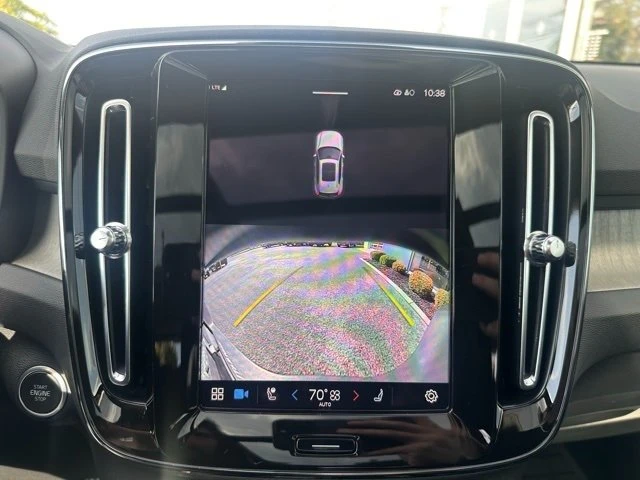 2023 Volvo XC40 - Image 9 of 12