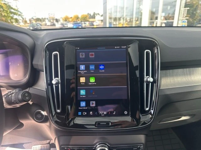 2023 Volvo XC40 - Image 8 of 12