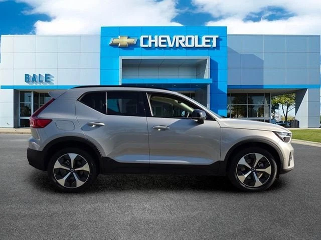 2023 Volvo XC40 - Image 2 of 20