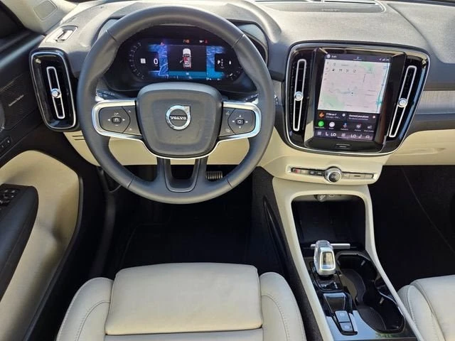 2023 Volvo XC40 - Image 15 of 20