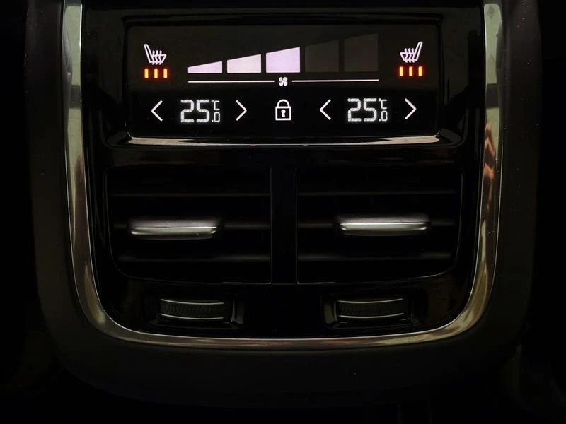 2023 Volvo XC60 2nd Gen - Image 15 of 20