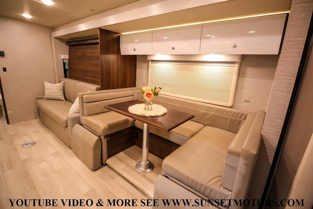 2023 Winnebago - Image 12 of 21