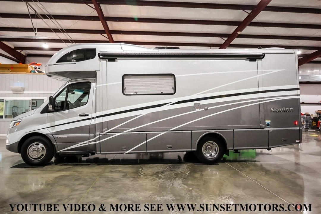 2023 Winnebago - Image 5 of 21