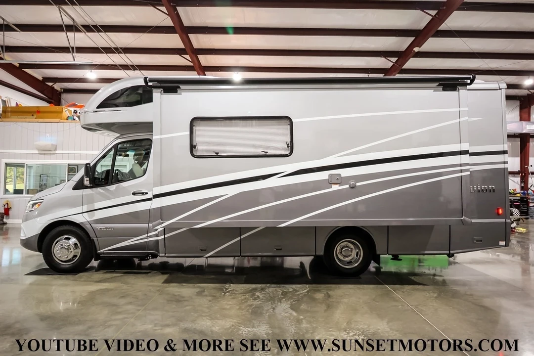2023 Winnebago - Image 6 of 21
