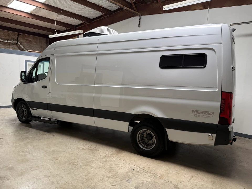 2023 Winnebago - Image 13 of 31