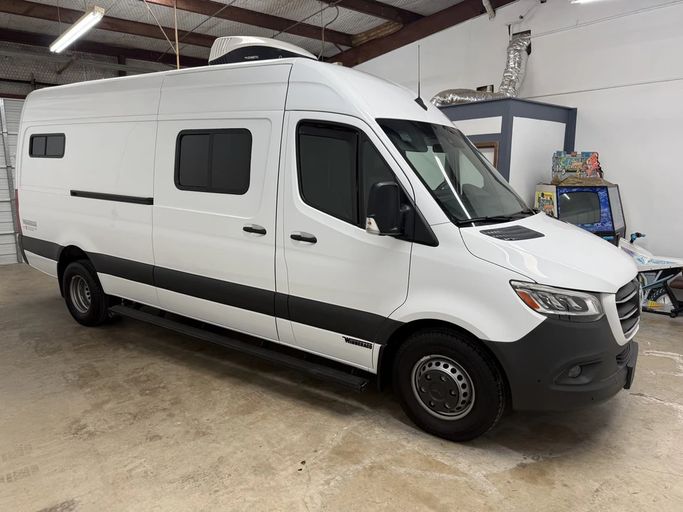 2023 Winnebago - Image 3 of 31