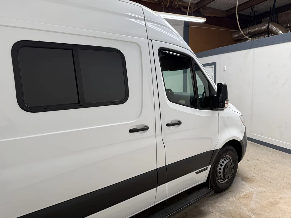2023 Winnebago - Image 23 of 31