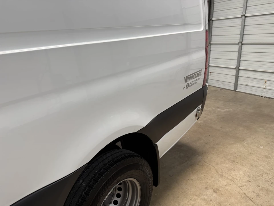 2023 Winnebago - Image 30 of 31