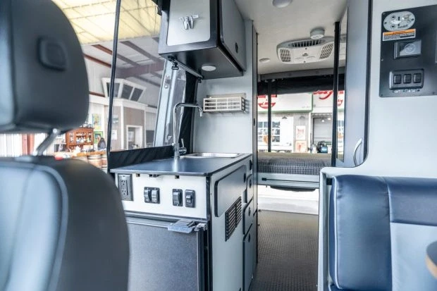 2023 Winnebago - Image 6 of 9