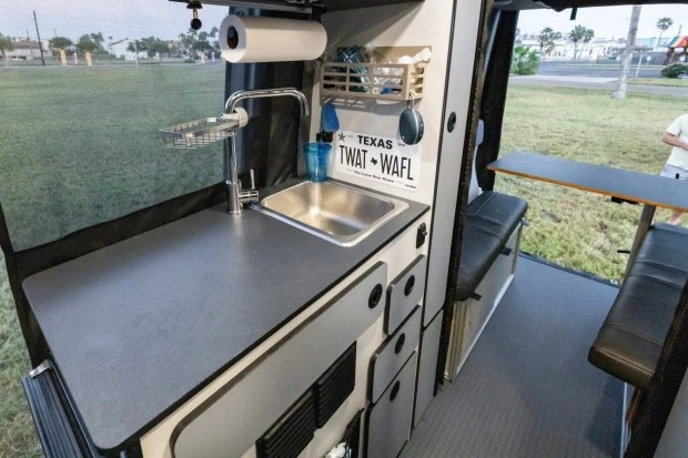 2023 Winnebago - Image 6 of 9