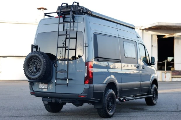 2023 Winnebago - Image 2 of 8