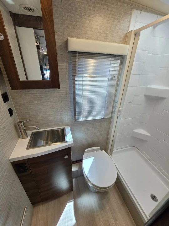 2023 Winnebago - Image 13 of 19