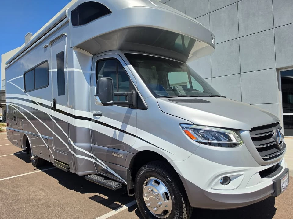 2023 Winnebago - Image 2 of 19