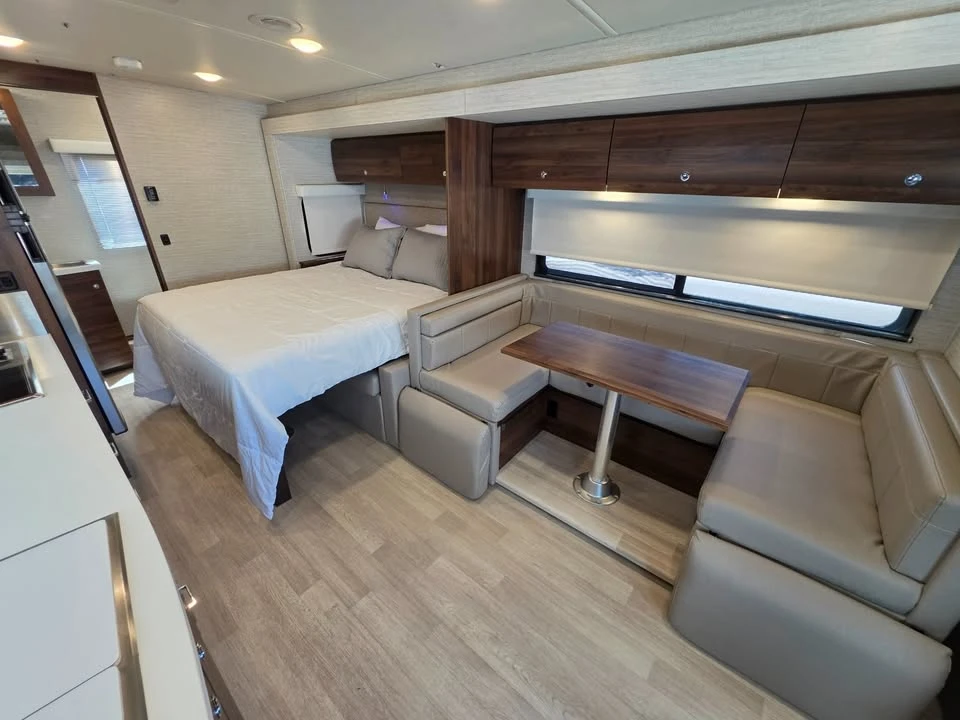 2023 Winnebago - Image 15 of 19