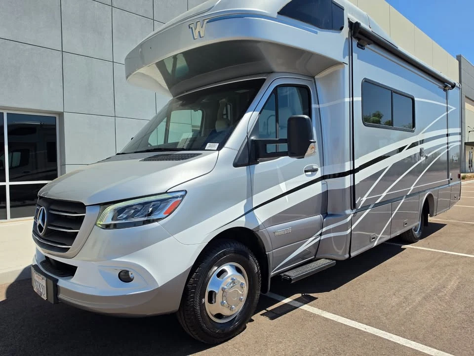 2023 Winnebago - Image 7 of 19
