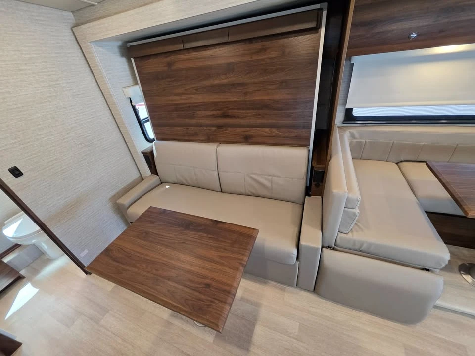 2023 Winnebago - Image 14 of 19