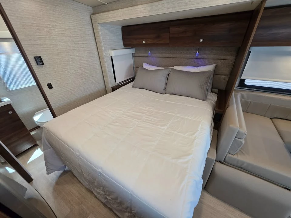 2023 Winnebago - Image 16 of 19