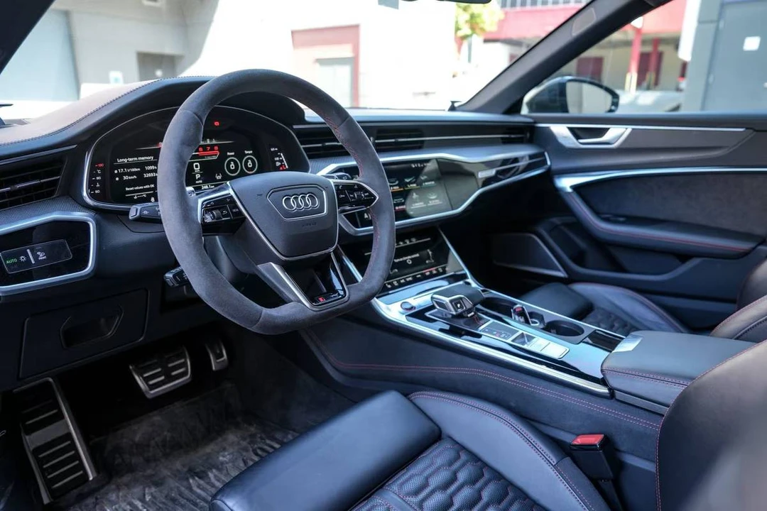2023 Audi RS6 - Image 7 of 23