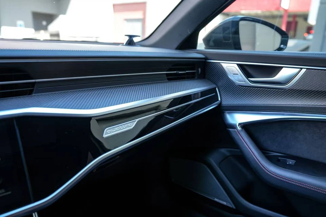 2023 Audi RS6 - Image 8 of 23