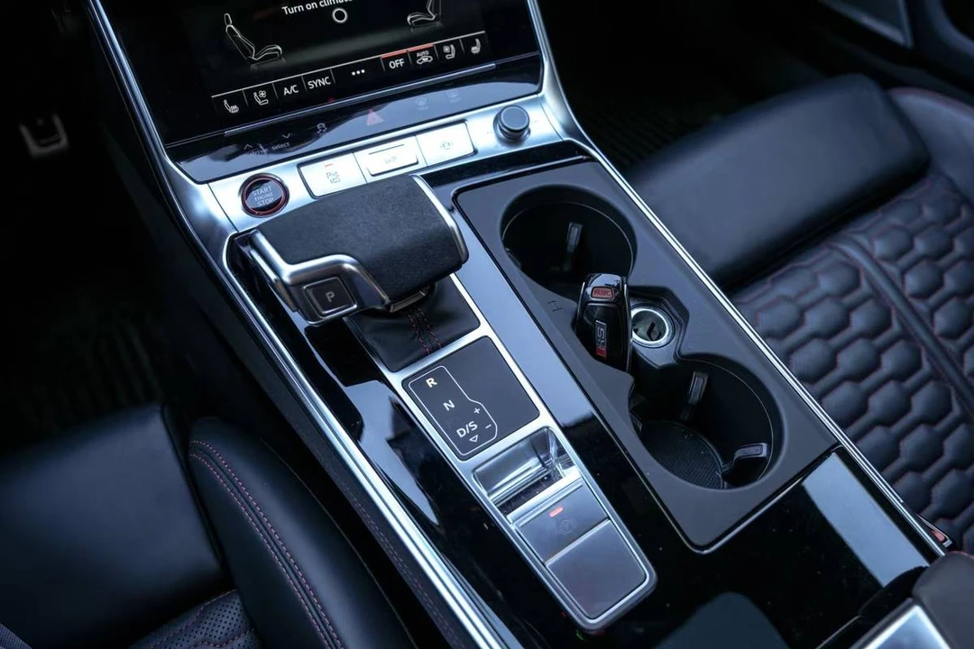 2023 Audi RS6 - Image 10 of 23