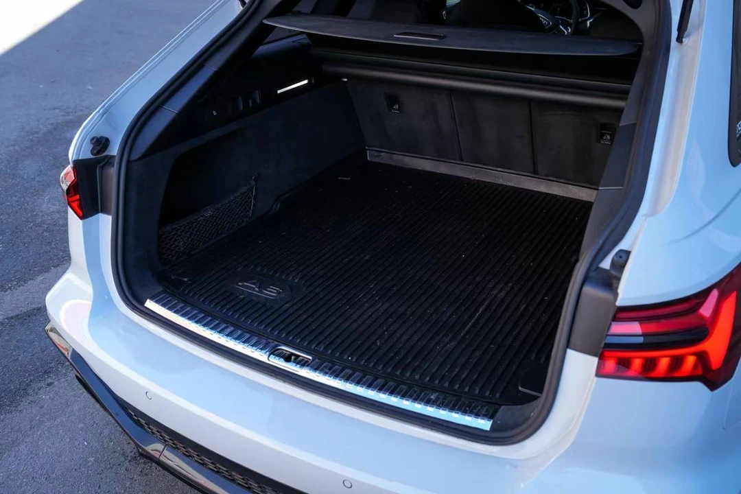 2023 Audi RS6 - Image 17 of 23