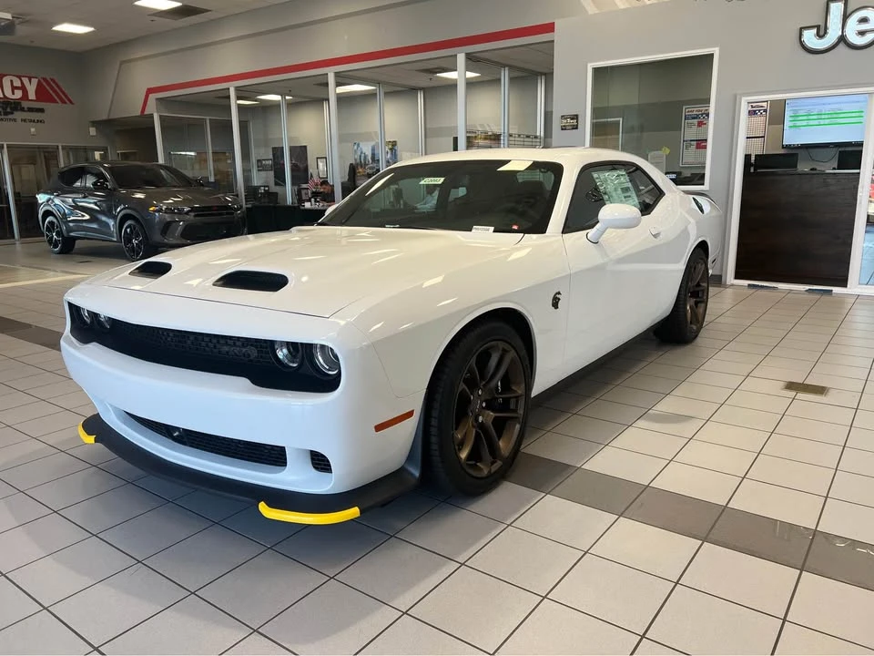 2023 Dodge Challenger SRT Hellcat 3rd Gen - Image 9 of 9