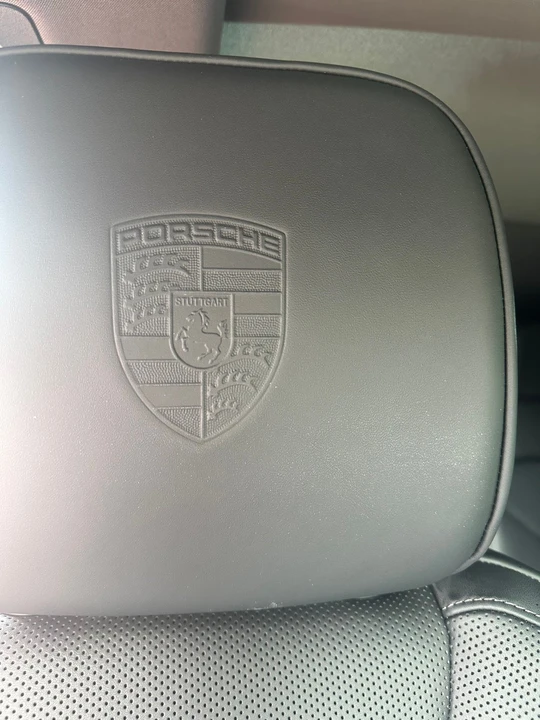 2023 Porsche Macan - Image 9 of 28