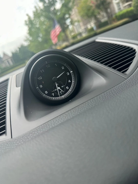 2023 Porsche Macan - Image 18 of 28
