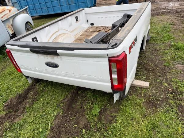 2023 Ford Super Duty 5th Gen - Image 2 of 5