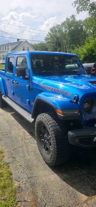 2023 Jeep JT Gladiator - Image 2 of 16