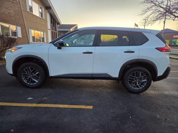 2023 Nissan Rogue - Image 3 of 17