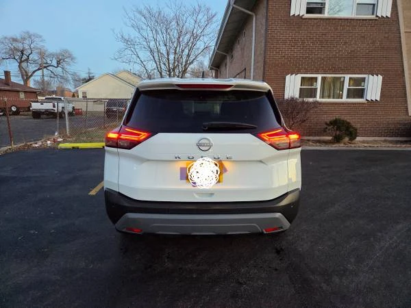 2023 Nissan Rogue - Image 6 of 17