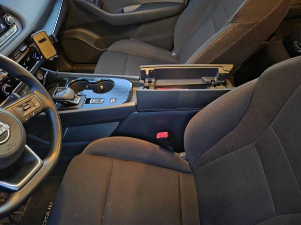 2023 Nissan Rogue - Image 13 of 17