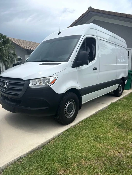 2023 Mercedes-Benz VS30 Sprinter - Image 2 of 6