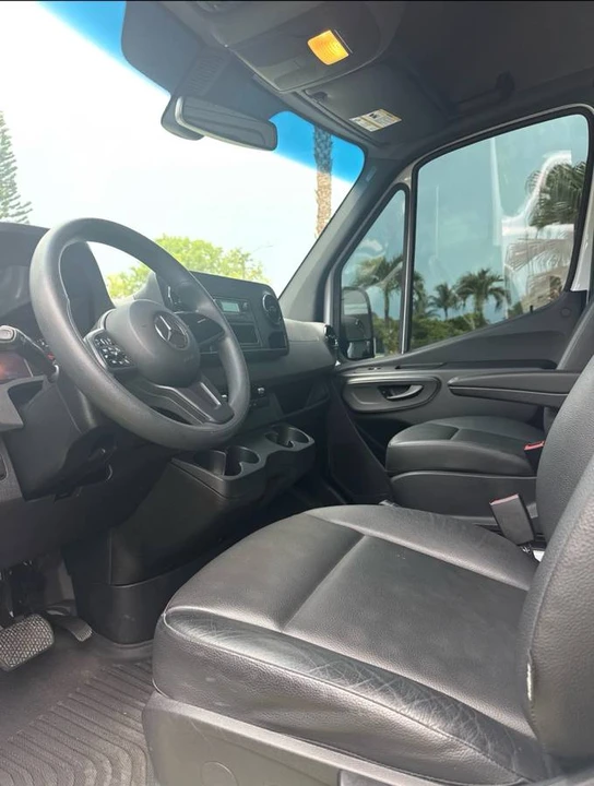 2023 Mercedes-Benz VS30 Sprinter - Image 3 of 6