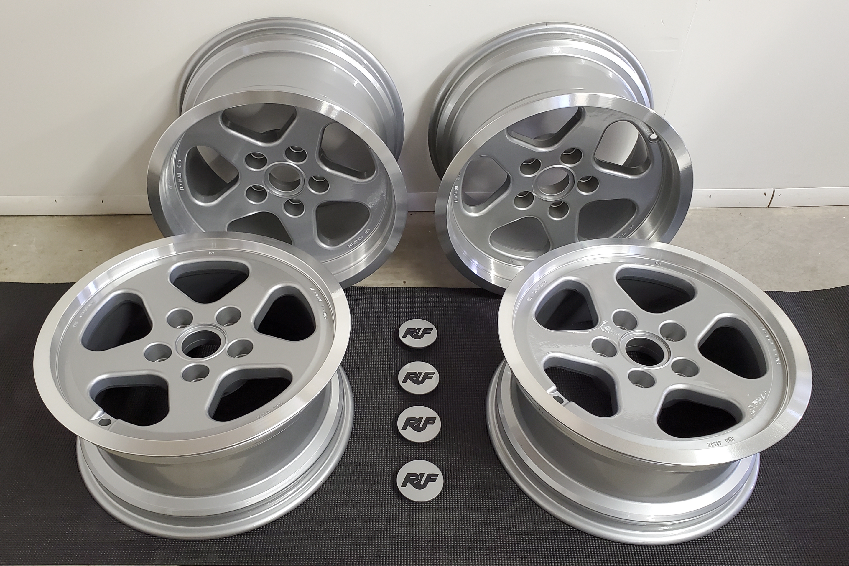 17×8′′ and 17×10′′ RUF Wheels by Speedline for Porsche